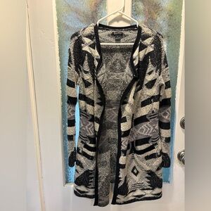 Lucky Brand S Women's Black and White Patterned Sweater